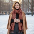 Eleganter Damenschal 215x105 burgund-beige mit authentischem Muster